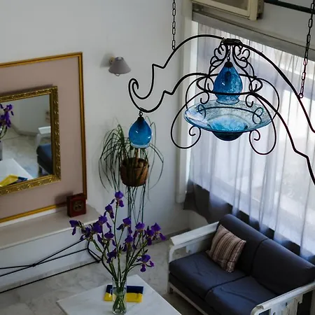 Happiness Apartment