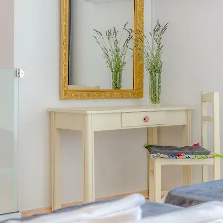 Happiness Apartment *